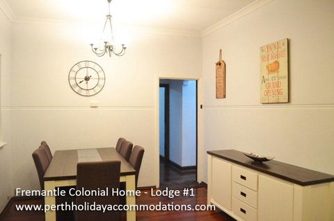 Fremantle Colonial Home - Goulburn Accommodation 40