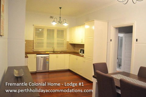 Fremantle Colonial Home - Goulburn Accommodation 38