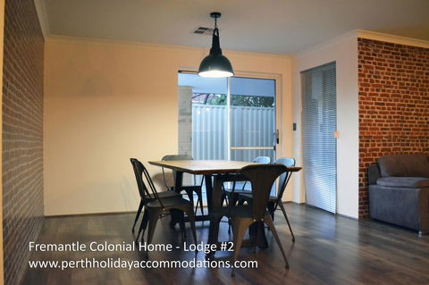 Fremantle Colonial Home - Goulburn Accommodation 10