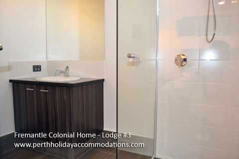 Fremantle Colonial Home - Goulburn Accommodation 20