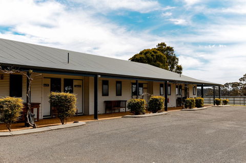 Karri Aura - Goulburn Accommodation 8