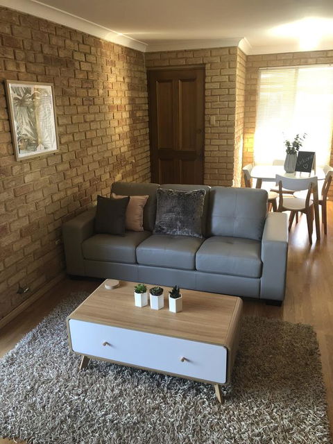 Dampier House Mullaloo-Perth - Goulburn Accommodation 13