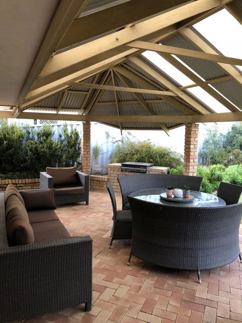 Dampier House Mullaloo-Perth - Goulburn Accommodation 1