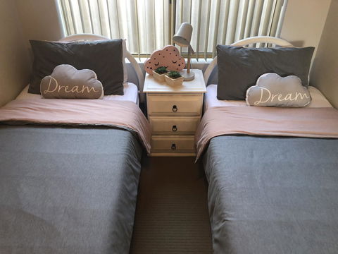 Dampier House Mullaloo-Perth - Goulburn Accommodation 15