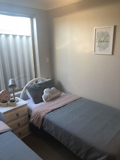 Dampier House Mullaloo-Perth - Goulburn Accommodation 16