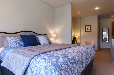 Cloisters - Goulburn Accommodation 10