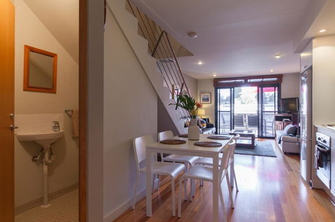 Cloisters - Goulburn Accommodation 1