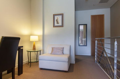 Cloisters - Goulburn Accommodation 13