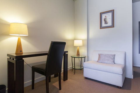 Cloisters - Goulburn Accommodation 14
