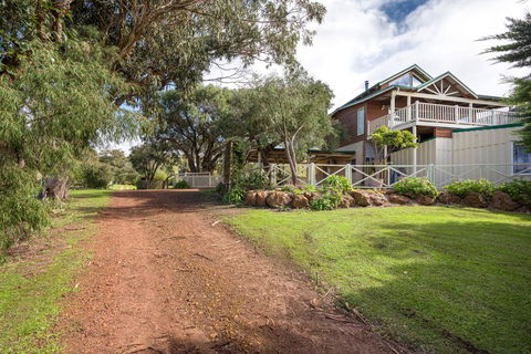 Surfside Ocean Beach Denmark Holiday Accommodation - Goulburn Accommodation 24