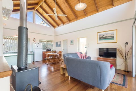 Surfside Ocean Beach Denmark Holiday Accommodation - Goulburn Accommodation 23