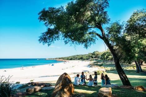 The Beach House - Goulburn Accommodation 10