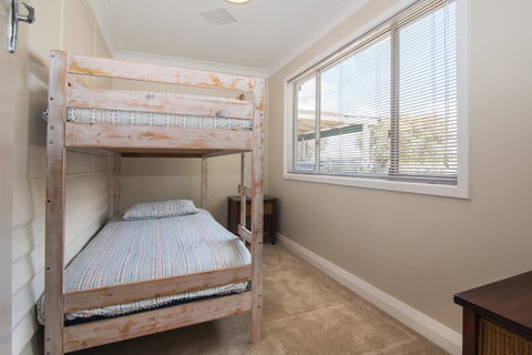 Sea La Vie - Goulburn Accommodation 7