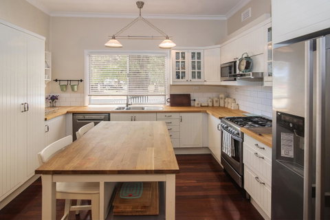 Sea La Vie - Goulburn Accommodation 4