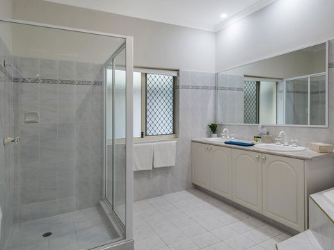 Luxury Federation Style Home - Sleeps 10 - Goulburn Accommodation 13