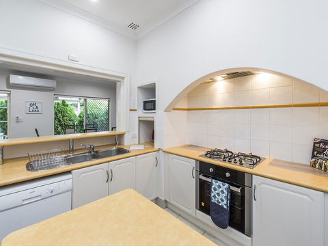 Luxury Federation Style Home - Sleeps 10 - Goulburn Accommodation 5