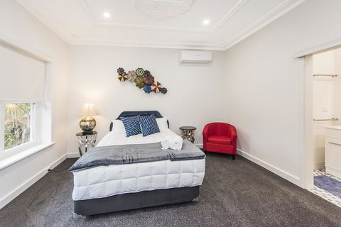 Big House Heated Pool 11 Beds Como / South Perth / Applecross - Goulburn Accommodation 14