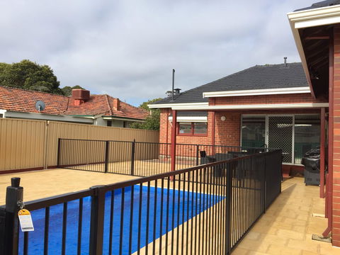 Big House Heated Pool 11 Beds Como / South Perth / Applecross - Goulburn Accommodation 0