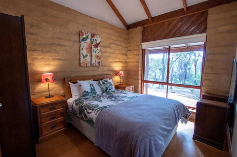 Denmark Forest Retreat - Goulburn Accommodation 12
