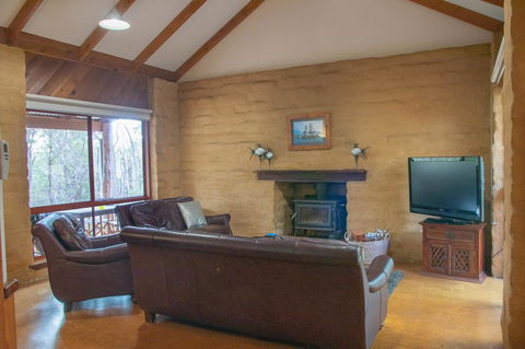 Denmark Forest Retreat - Goulburn Accommodation 22