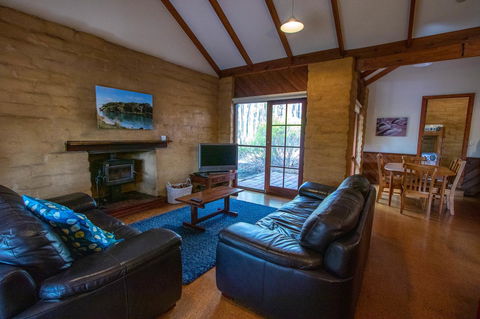 Denmark Forest Retreat - Goulburn Accommodation 8