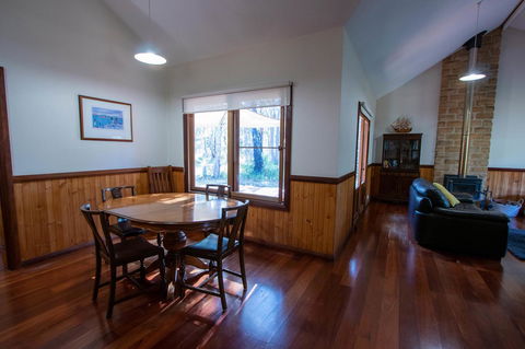 Denmark Forest Retreat - Goulburn Accommodation 39