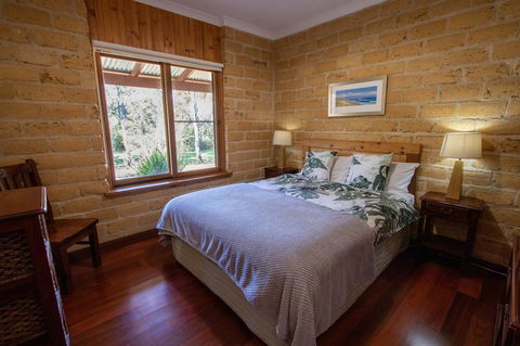Denmark Forest Retreat - Goulburn Accommodation 36
