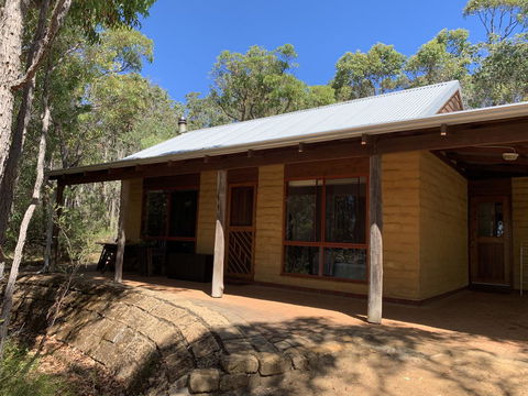 Denmark Forest Retreat - Goulburn Accommodation 14