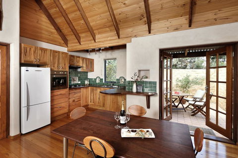 Aiyana Retreat - Goulburn Accommodation 13