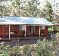 Francisca's Cottage - Goulburn Accommodation
