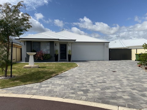 Be Wowed By Bayou - Busselton - Goulburn Accommodation 0