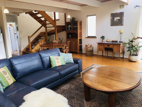 Zephyr Studio - Goulburn Accommodation 6