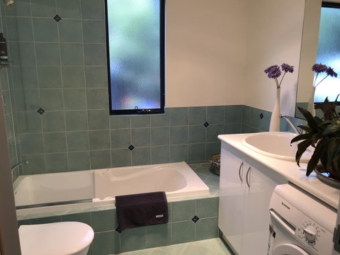 Zephyr Studio - Goulburn Accommodation 19