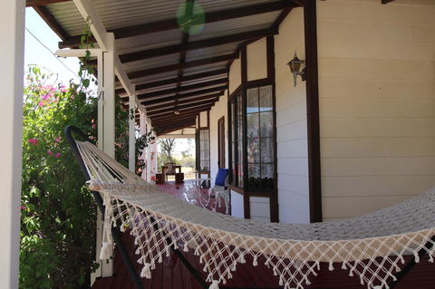 Daisy Cottage - Goulburn Accommodation 13