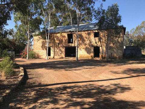 Daisy Cottage - Goulburn Accommodation 16