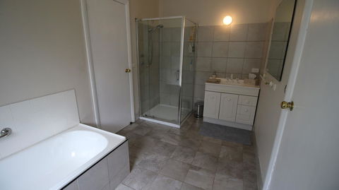 Daisy Cottage - Goulburn Accommodation 19