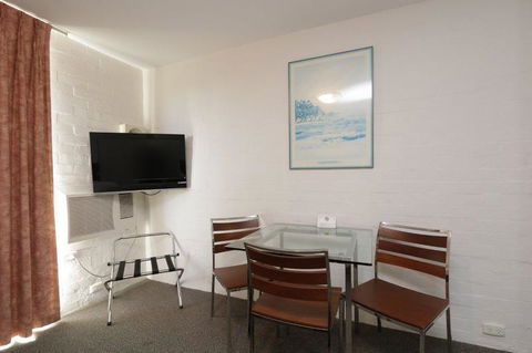 Atrium Hotel Mandurah - Goulburn Accommodation 2