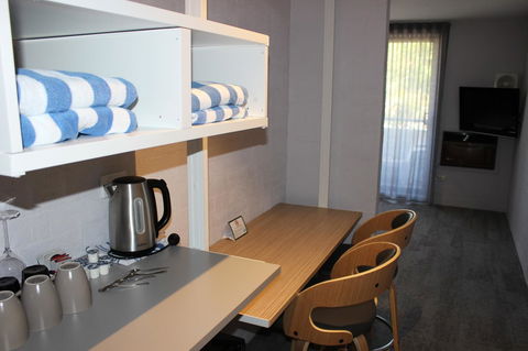 Atrium Hotel Mandurah - Goulburn Accommodation 11