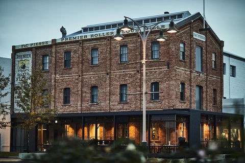 The Premier Mill Hotel - Goulburn Accommodation 15