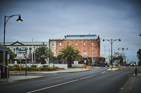 The Premier Mill Hotel - Goulburn Accommodation 14