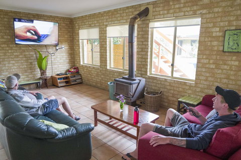 Lancelin Lodge - Goulburn Accommodation 4