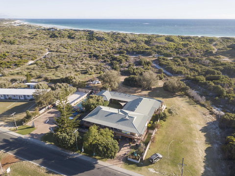 Lancelin Lodge - Goulburn Accommodation 12