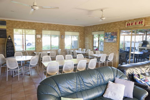 Lancelin Lodge - Goulburn Accommodation 21