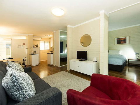 Rosalie 13 - Goulburn Accommodation 9