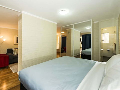 Rosalie 13 - Goulburn Accommodation 12