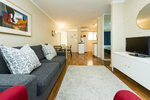 Rosalie 13 - Goulburn Accommodation 7