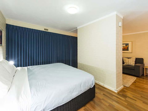 Rosalie 13 - Goulburn Accommodation 11