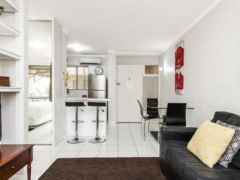Rosalie 02 - Goulburn Accommodation 7