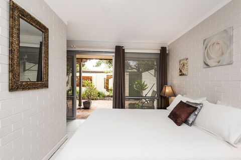 Rosalie 02 - Goulburn Accommodation 15