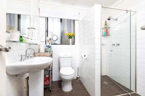 Como Executive Apartment - Goulburn Accommodation 15
